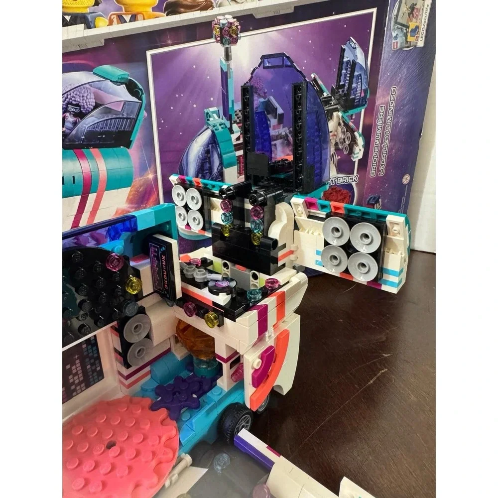 LEGO Movie 2 Pop-Up Party Bus 70828 Complete Set w/Minifigures & Box - No Manual